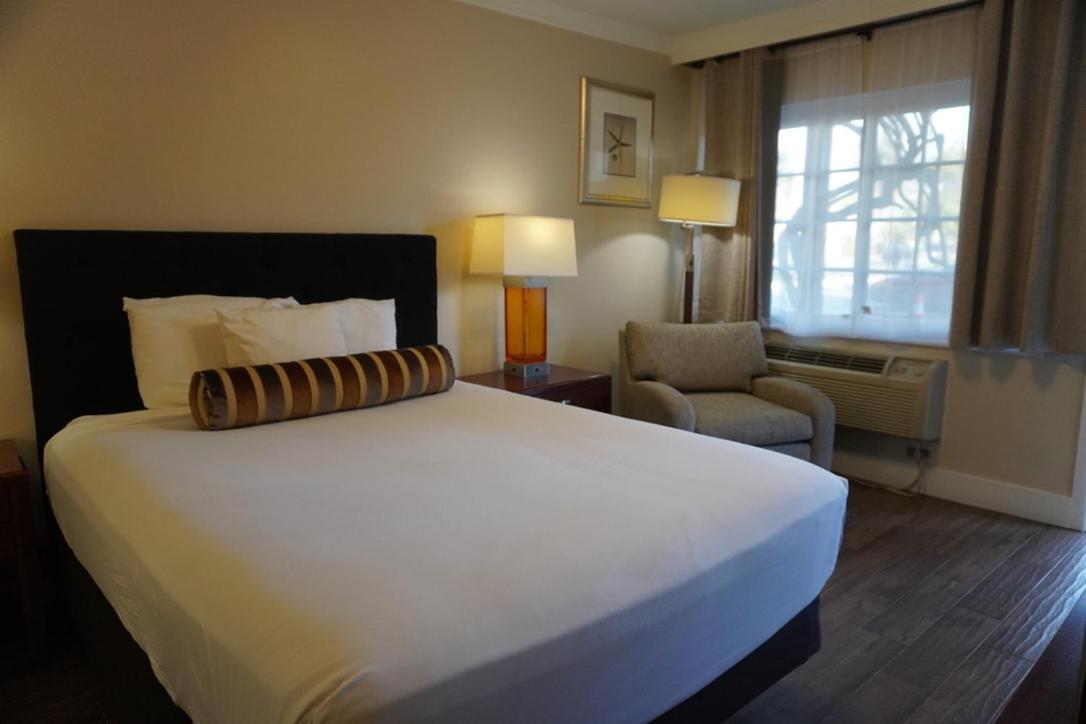 Rose Garden Inn Santa Barbara Ngoại thất bức ảnh